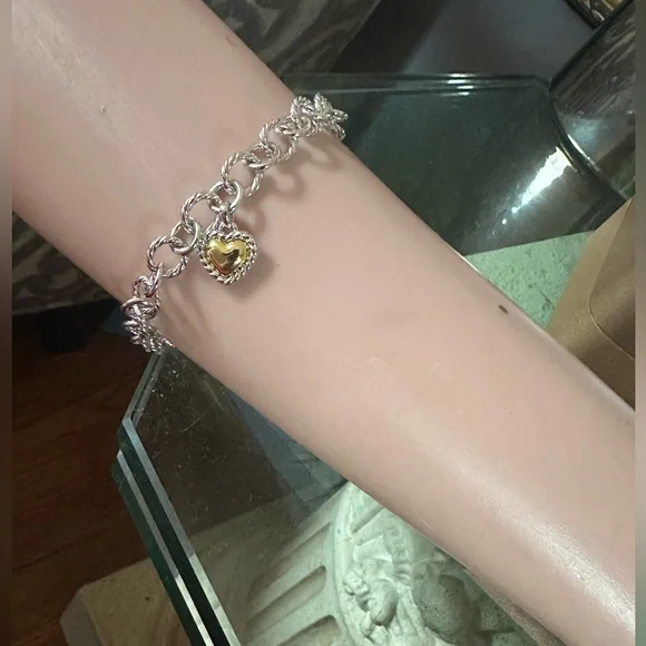 David Yurman
Cable Collectibles® Cookie
Classic Heart Bracelet,
4.5mm - Picture 6 of 16